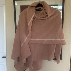 360 Cashmere medium apricot v-neck sweater with matching wrap